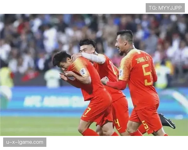 中国队亚洲杯赛场精彩表现引爆球迷热议