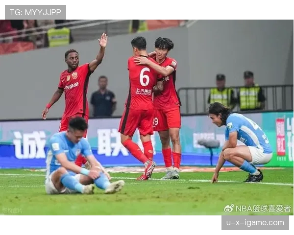 德甲新星后卫强势崛起，状态回暖引球迷热议