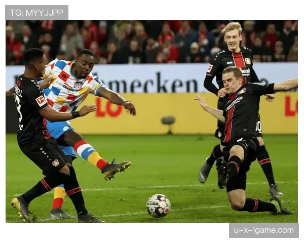 勒沃库森边路攻势持续升级,近期多场稳健表现频频破门 勒沃库森边路攻势持续升级,近期多场稳健表现频频破门